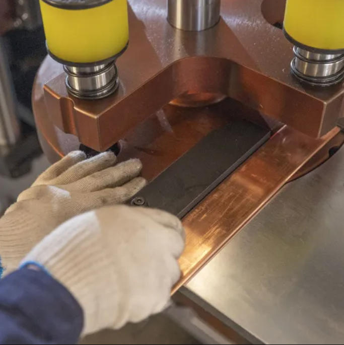 Hoogwaardige koper/aluminium busbar machine